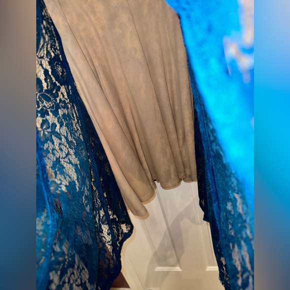 Danny and Nicole nude dress with Blue overlay lace floral design size 10 - Picture 3 of 10